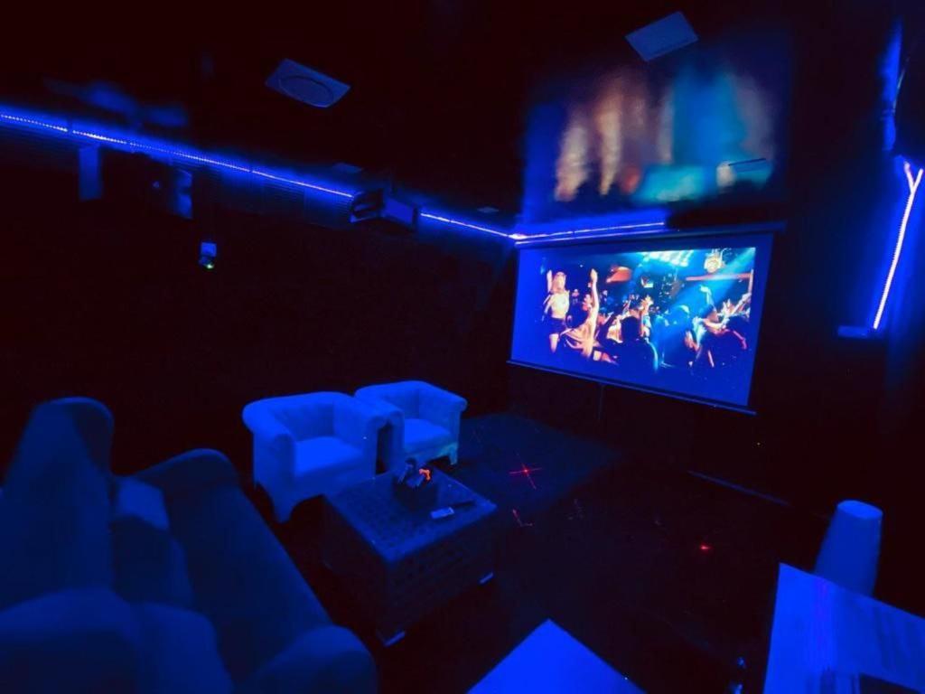 Rumah percutian Luxe Oriental By Stayco- 4k Hd Cinema & Ktv, Ps5 & Bbq Georgetown